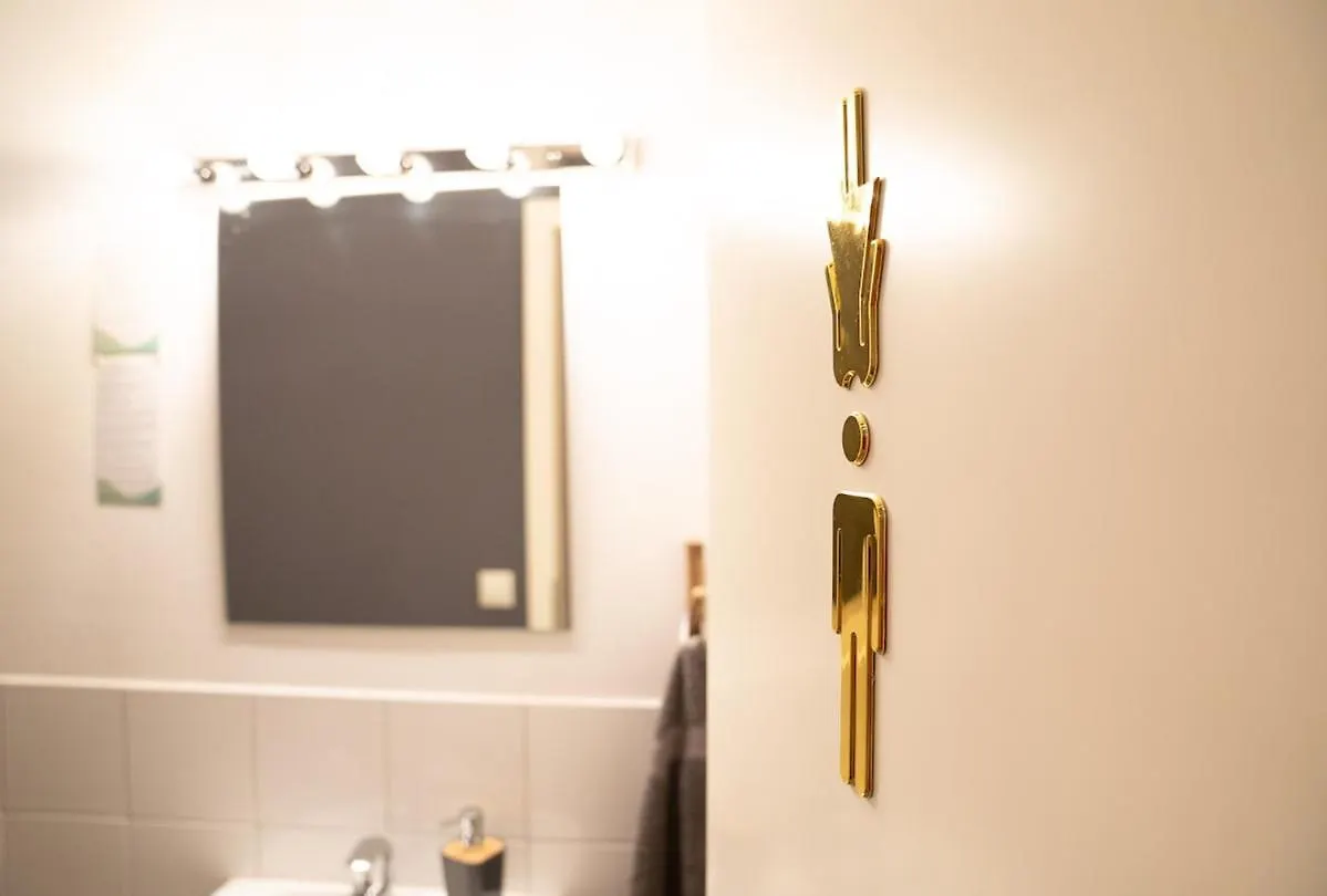 Апартаменты Atelier Leonhardszimmer - Tolle Location In Stuttgarter Innenstadt